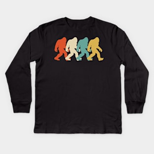 Retro Sasquatch Bigfoot Crossing Street Silhouette 80's 70's Design, Crossing Street Kids Long Sleeve T-Shirt